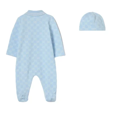 Նվերի կոմպլեկտ